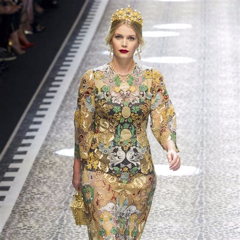 dolce gabbana desfile 2017|DOLCE & GABBANA FALL 2017 ALTA MODA COLLECTION.